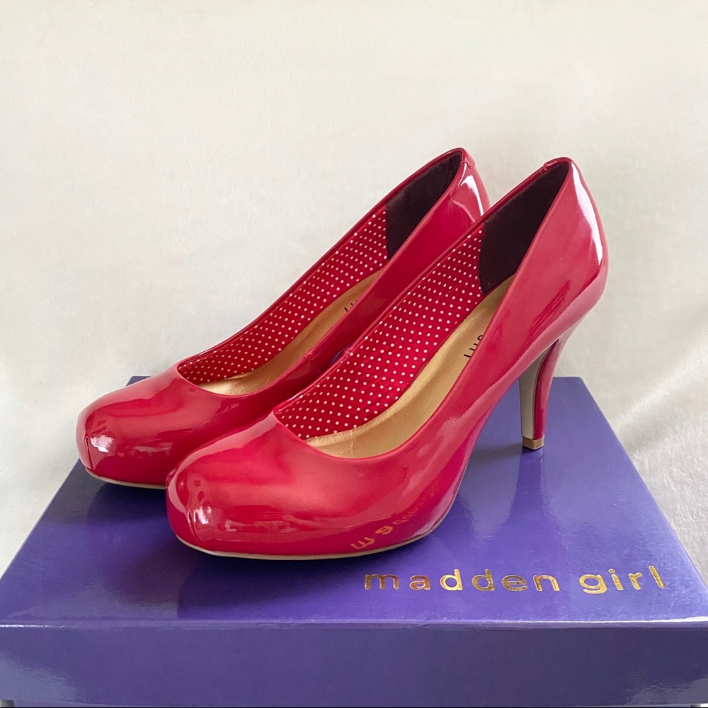 💼 Madden Girl Red Pumps